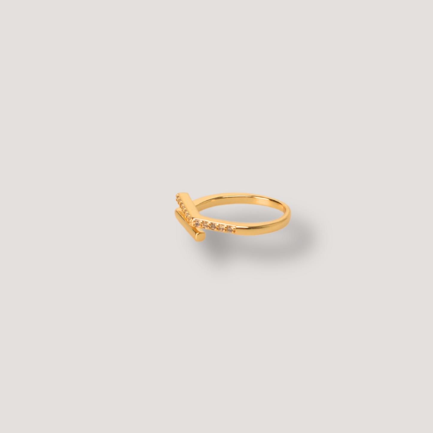 Glam Twist Ring