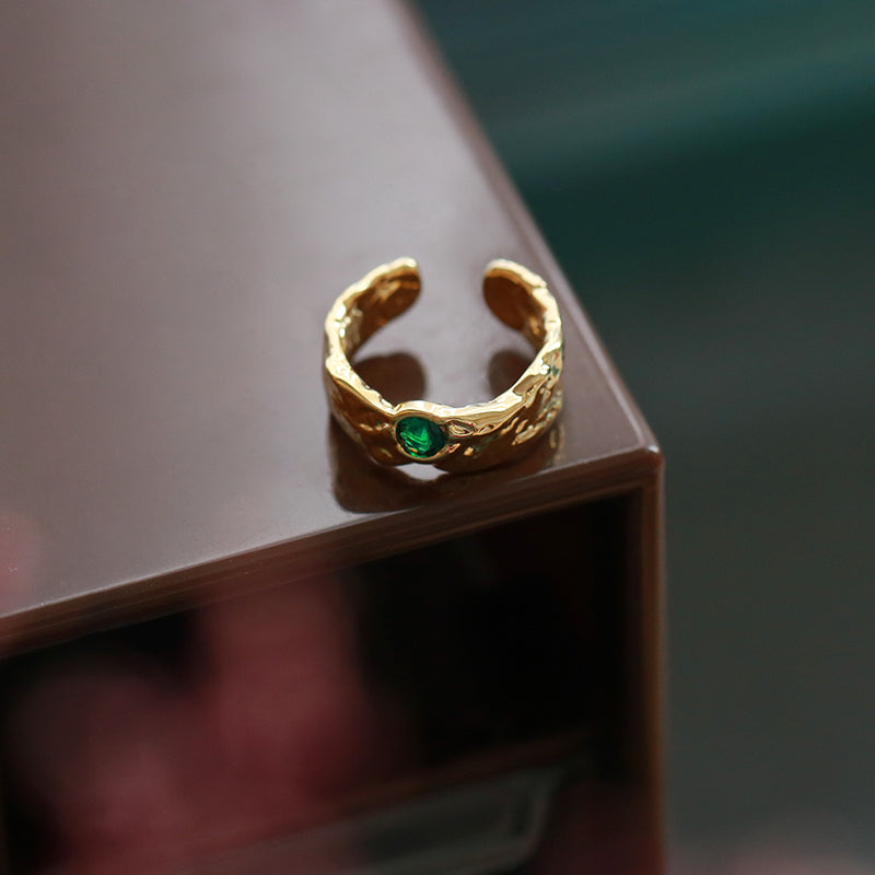 18K Gold Textured Zircon Ring
