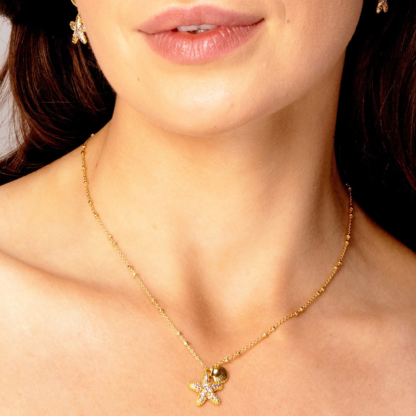 Gold Starfish Pendant Necklace
