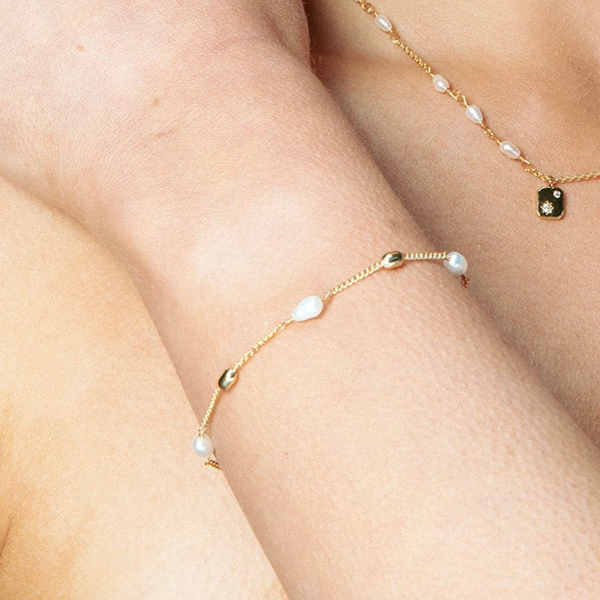Gold Hook and Pearl Chain Bracelet