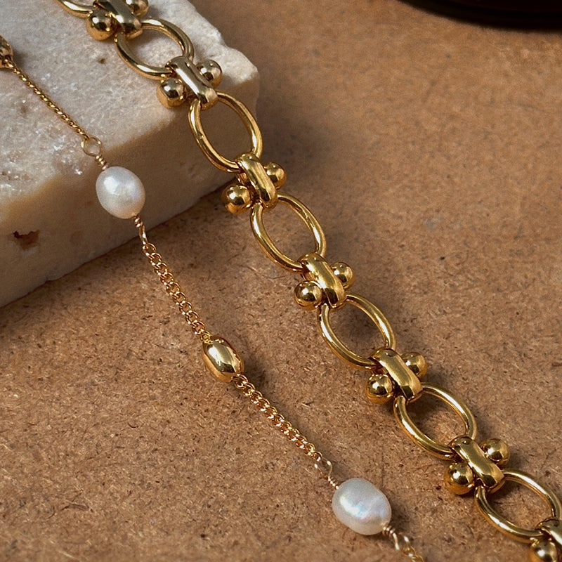 Delicate Gold Link Bracelet
