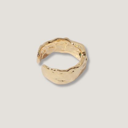 18K Gold Textured Zircon Ring
