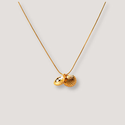 Golden Seashell Pendant Necklace