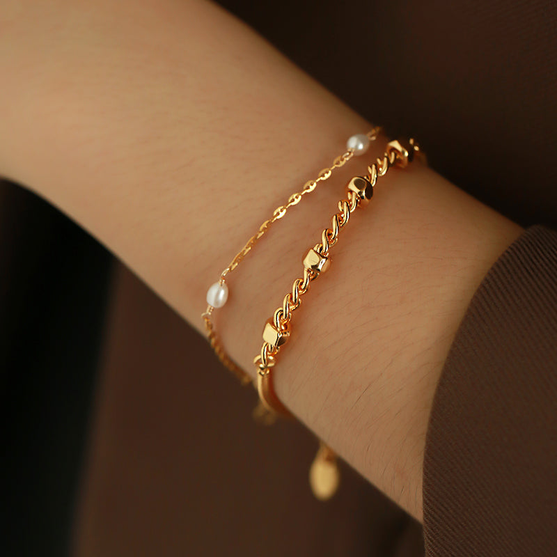 Gold Knot Chain Bracelet