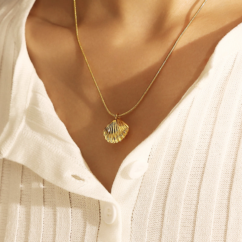 Golden Seashell Pendant Necklace with Pearl Accent - Elegant Coastal Charm