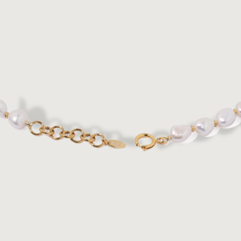 Fine Pearl Necklace & Bracelet Set